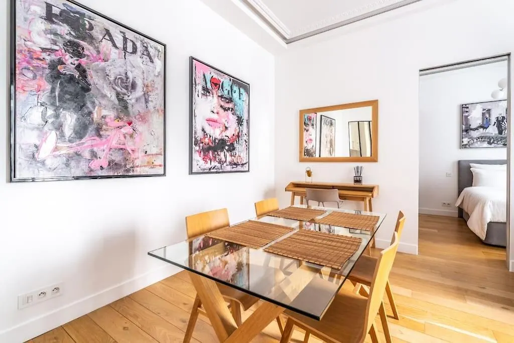Luxury Appartement Champs Elysees Paris France