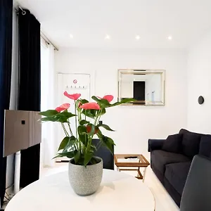 Luxury Les Champs-elysees Apartment