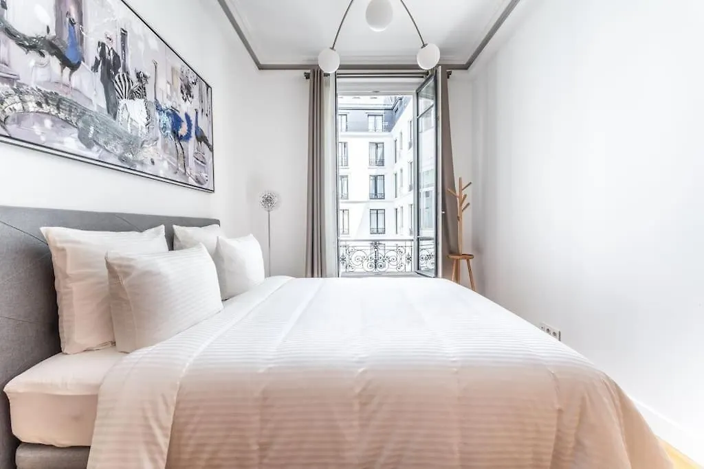Apartment Luxury Appartement Champs Elysees Paris