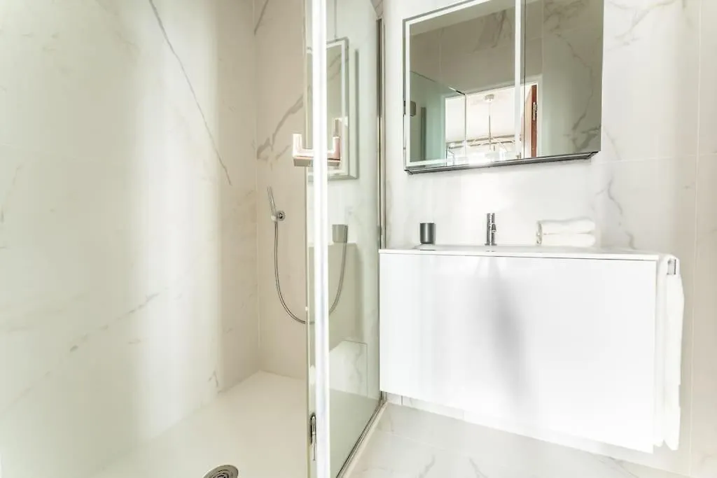 Luxury Appartement Champs Elysees Paris France