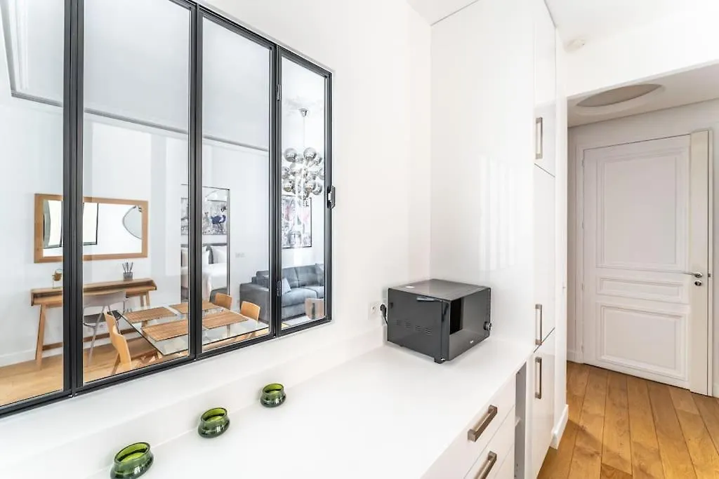 Apartment Luxury Appartement Champs Elysees Paris