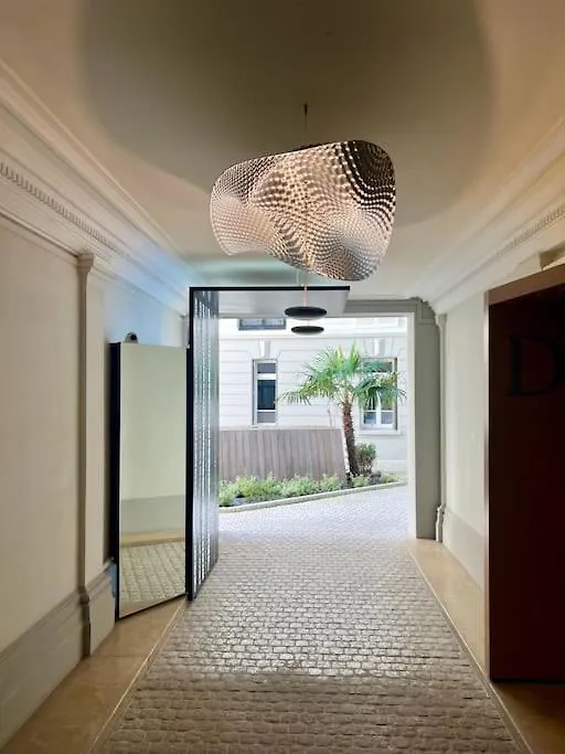 Luxury Appartement Champs Elysees Paris France
