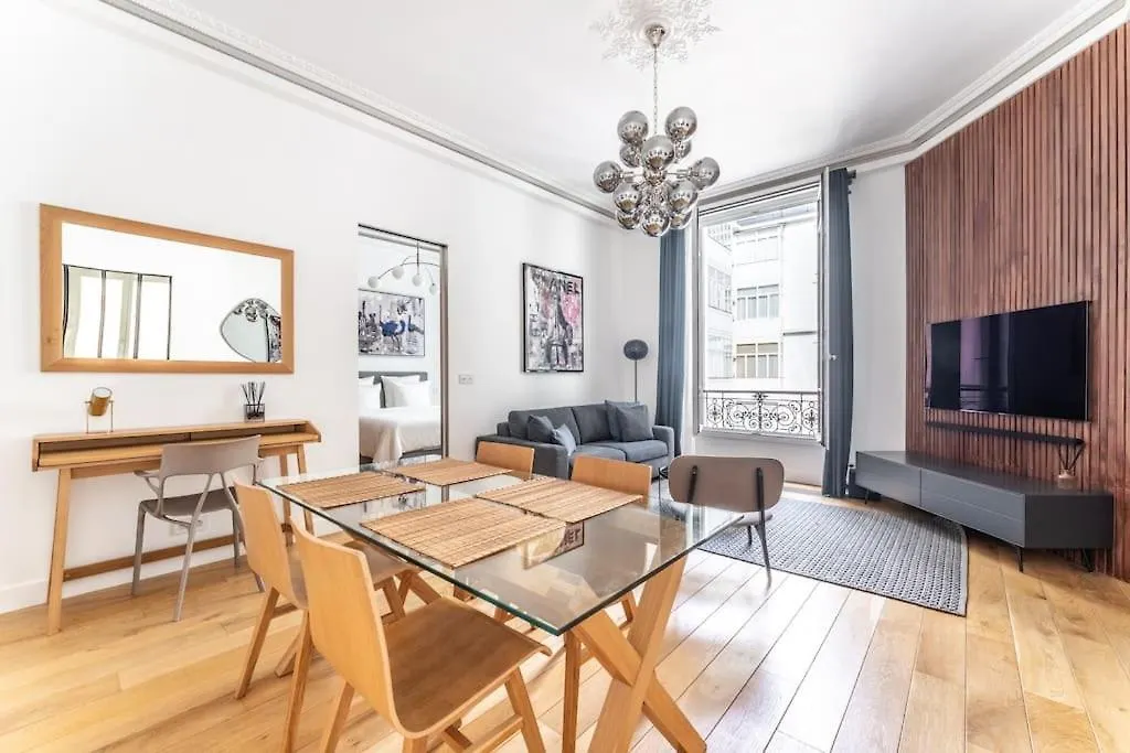 Apartment Luxury Appartement Champs Elysees Paris France