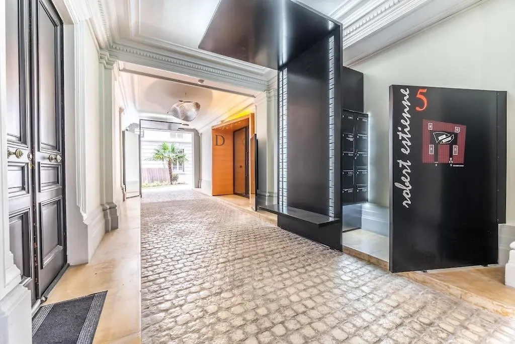 Apartment Luxury Appartement Champs Elysees Paris
